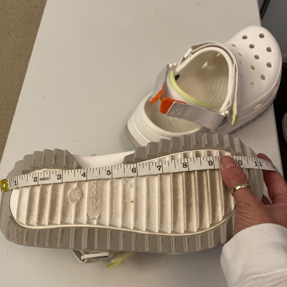 ❗️SOLD❗️Crocs Classic Hiker Clog White Sandals Size 9 - Picture 8 of 11